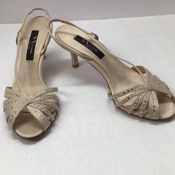Nina taupe sandal. Excellent condition. - Picture 4 of 4